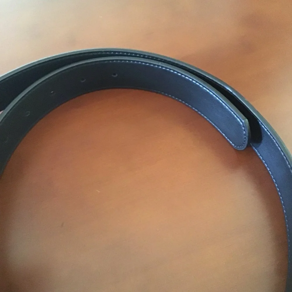 Gucci GG black leather belt with golden logo 32 - Picture 5 of 6